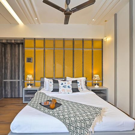 EKOSTAY Gold - Peninsula Villa Lonavala Luaran gambar