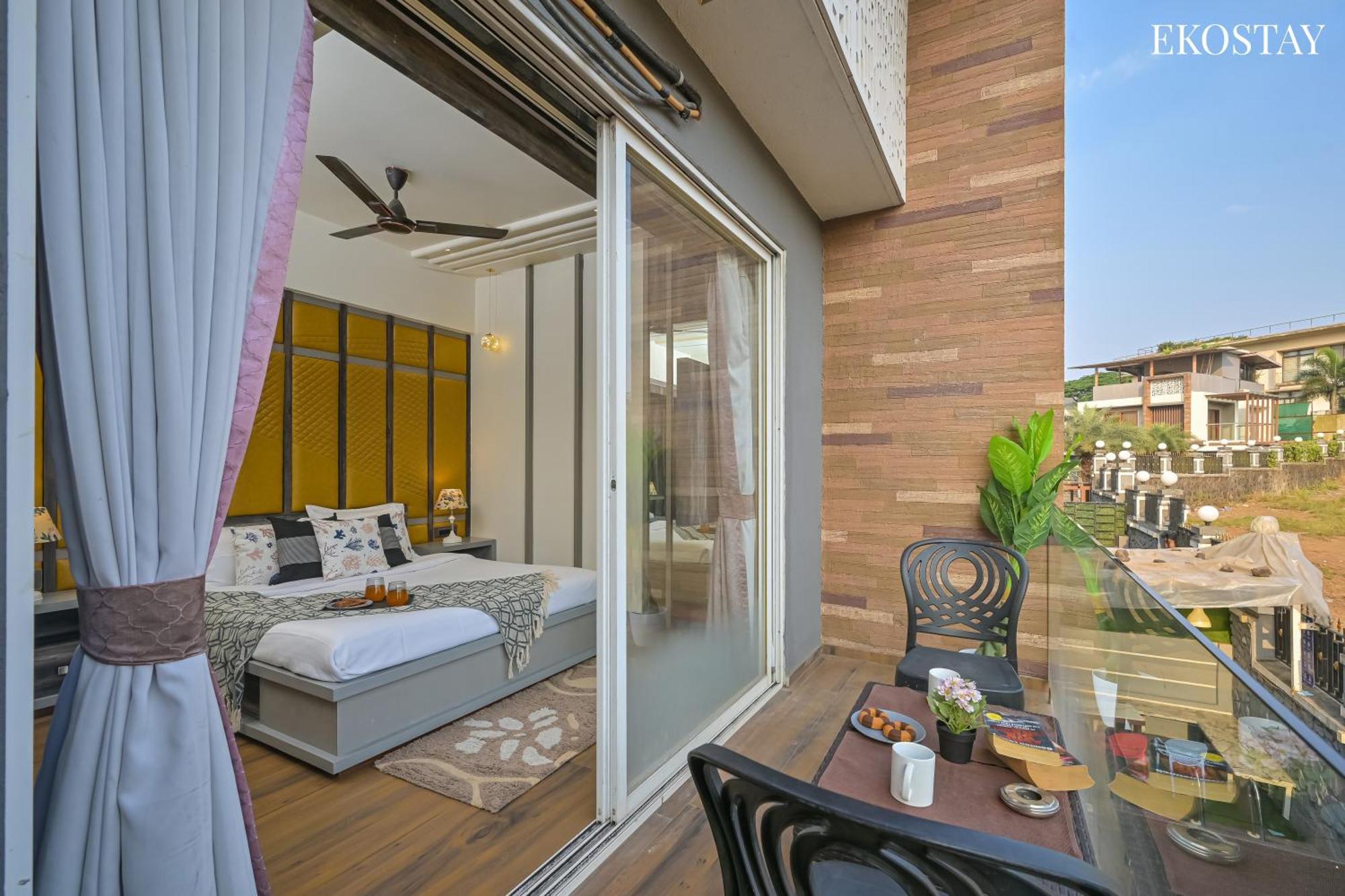 EKOSTAY Gold - Peninsula Villa Lonavala Luaran gambar