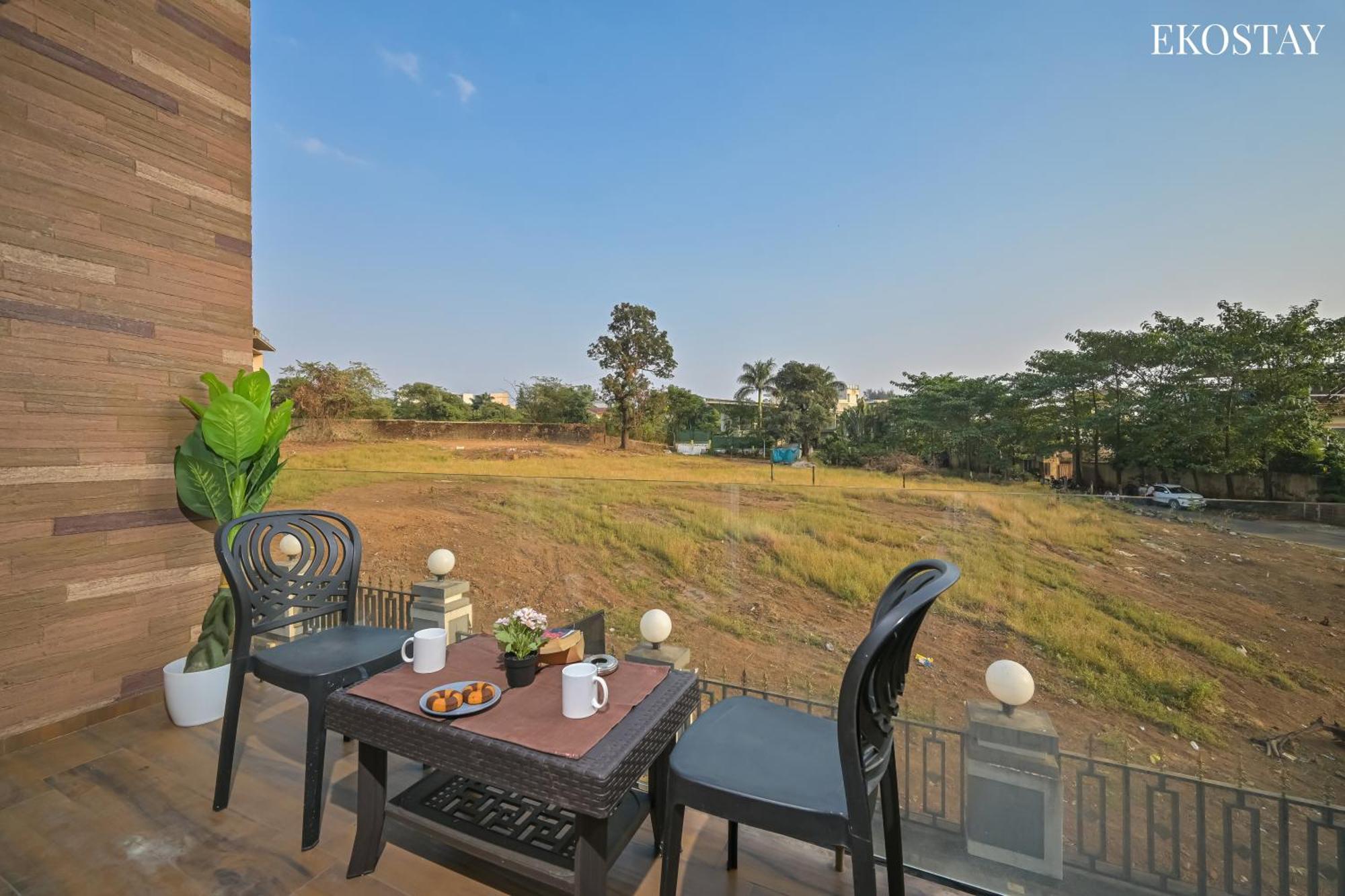 EKOSTAY Gold - Peninsula Villa Lonavala Luaran gambar