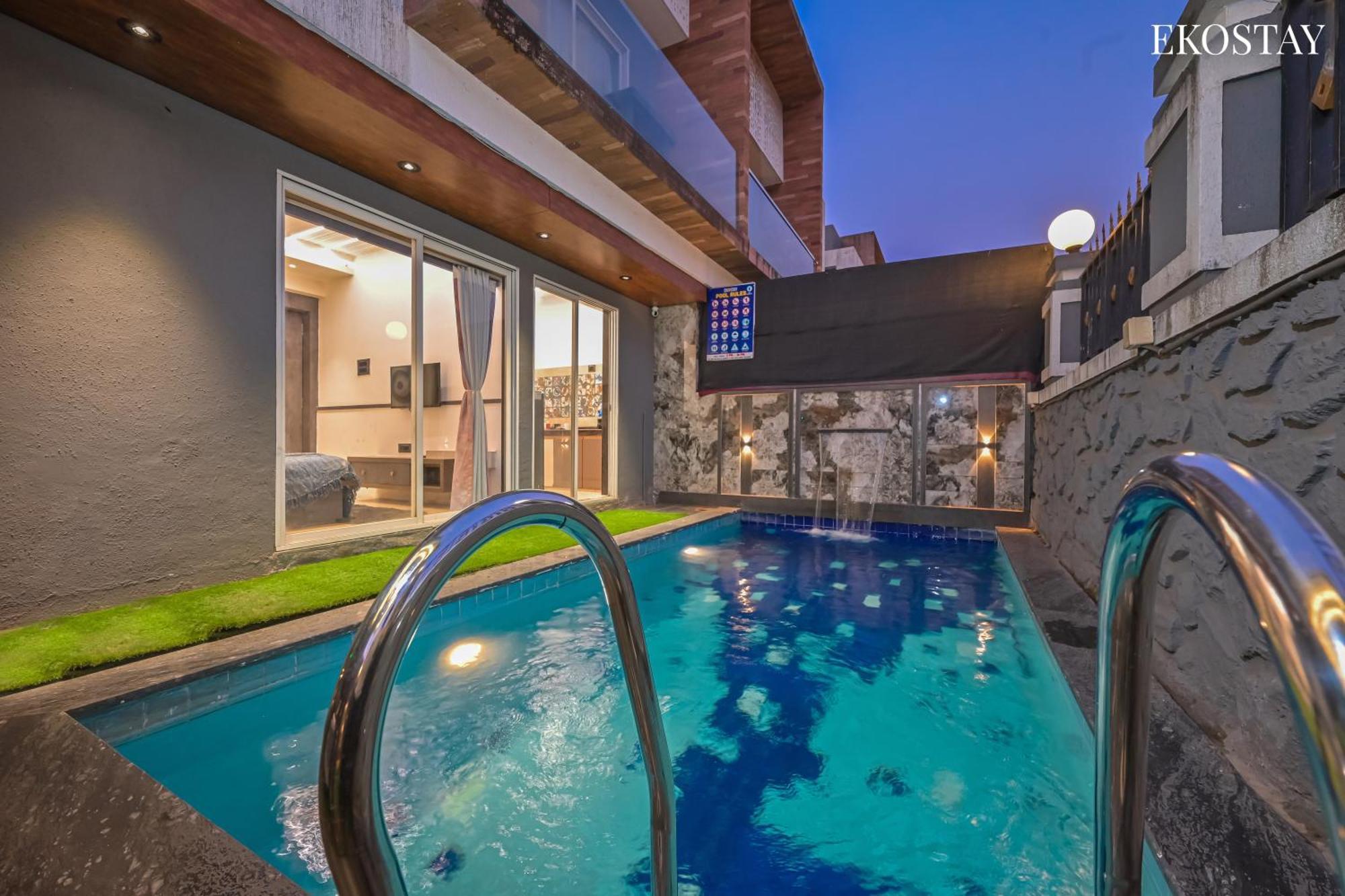 EKOSTAY Gold - Peninsula Villa Lonavala Luaran gambar